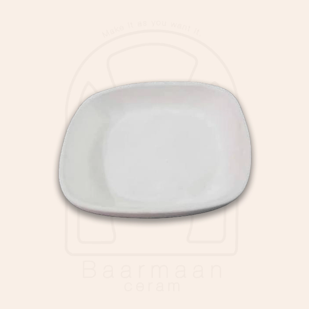 بشقاب چهار گوش